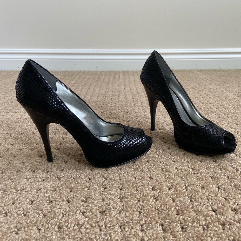 Calvin Klein Pari Snakeskin Embossed Leather Pumps